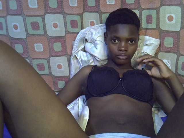 Slender-kerry live cam on BongaCams