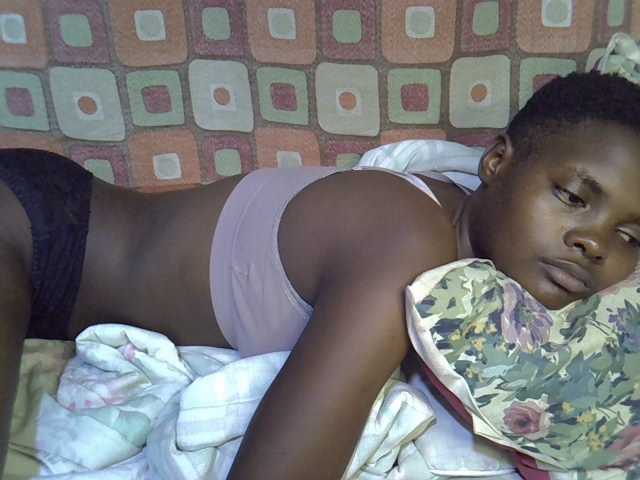 Slender-kerry live cam on BongaCams