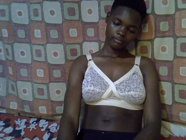 Slender-kerry live cam on BongaCams