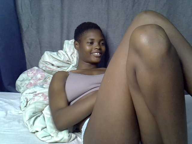 Slender-kerry live cam on BongaCams