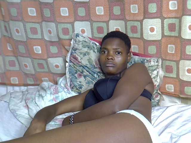 Slender-kerry live cam on BongaCams