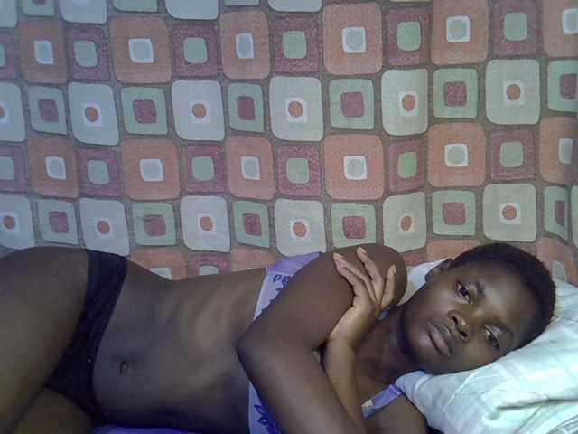 Slender-kerry live cam on BongaCams