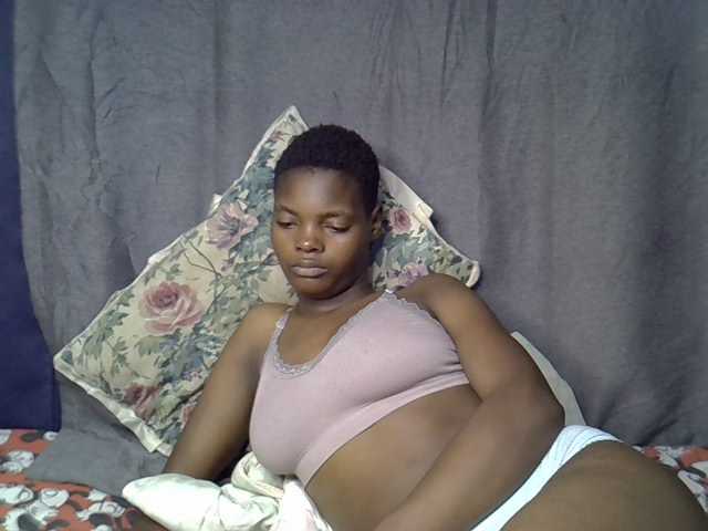 Slender-kerry live cam on BongaCams