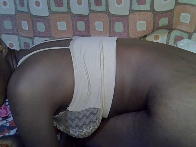 Slender-kerry live cam on BongaCams