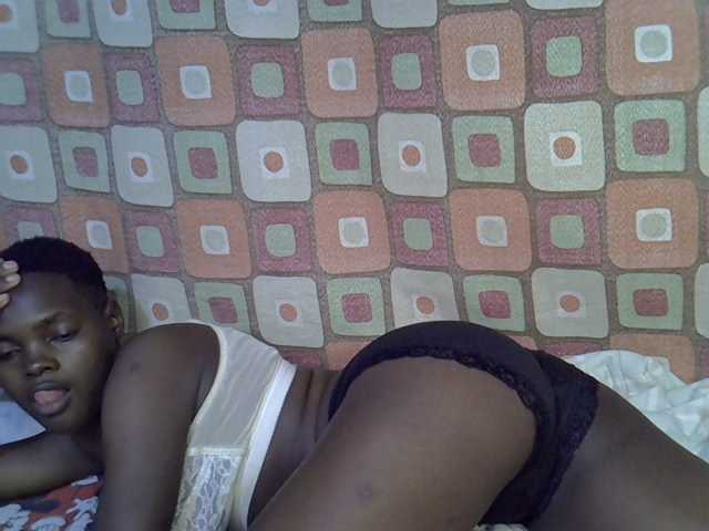 Slender-kerry live cam on BongaCams
