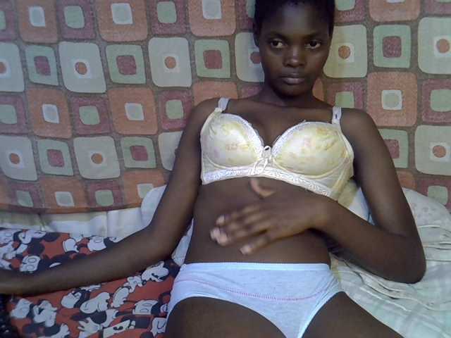 Slender-kerry live cam on BongaCams
