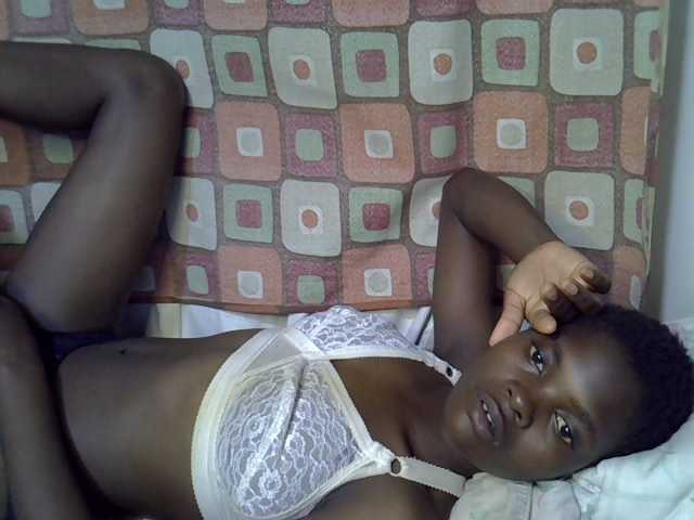Slender-kerry live cam on BongaCams