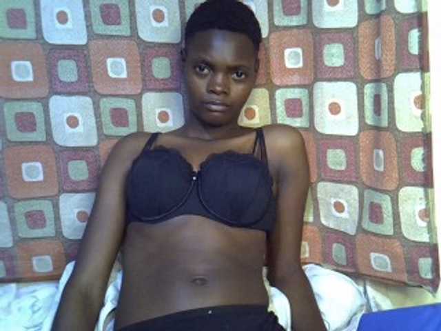 Slender-kerry live cam on BongaCams