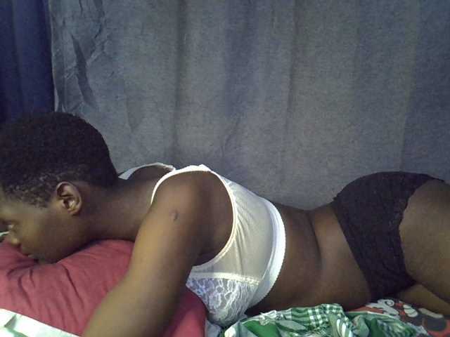 Slender-kerry live cam on BongaCams