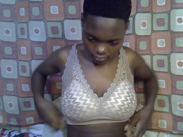 Slender-kerry live cam on BongaCams
