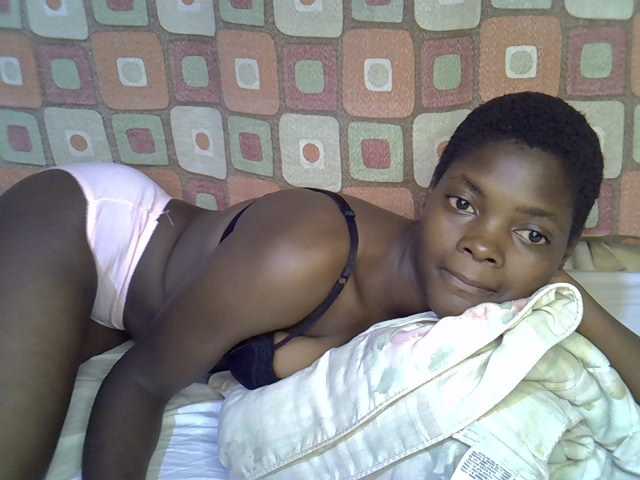 Slender-kerry live cam on BongaCams