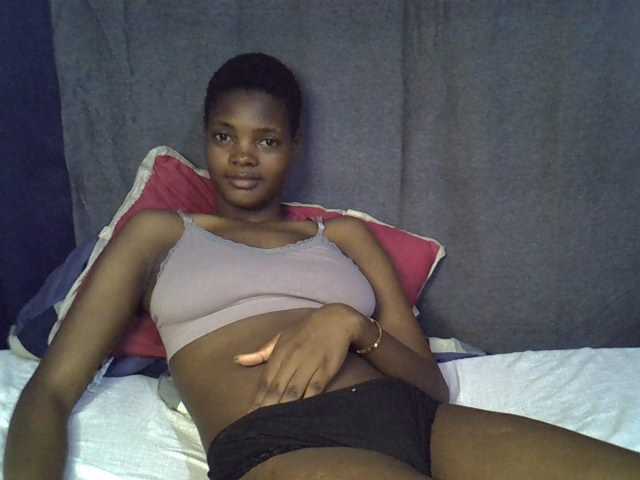 Slender-kerry live cam on BongaCams