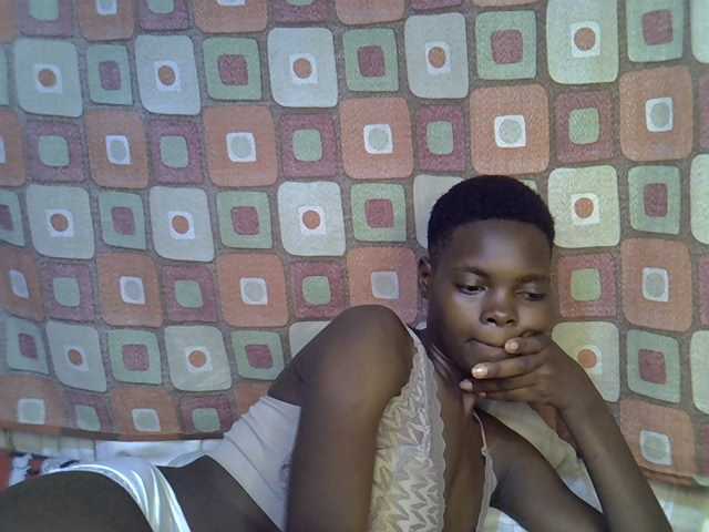 Slender-kerry live cam on BongaCams
