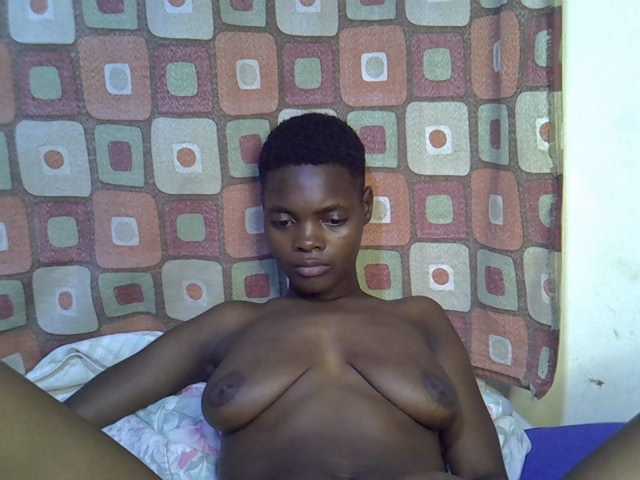 Slender-kerry live cam on BongaCams