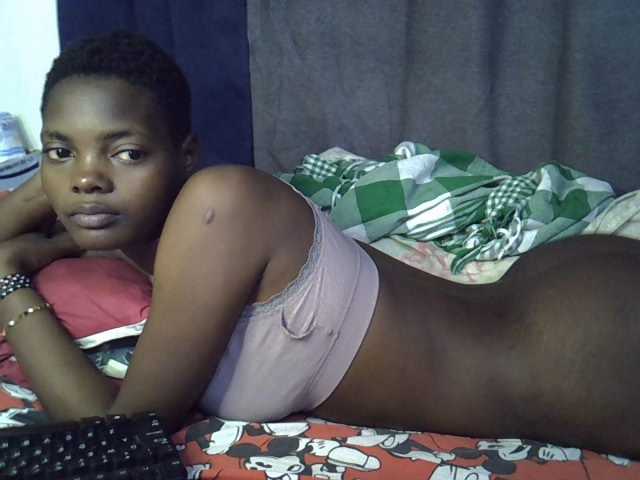 Slender-kerry live cam on BongaCams