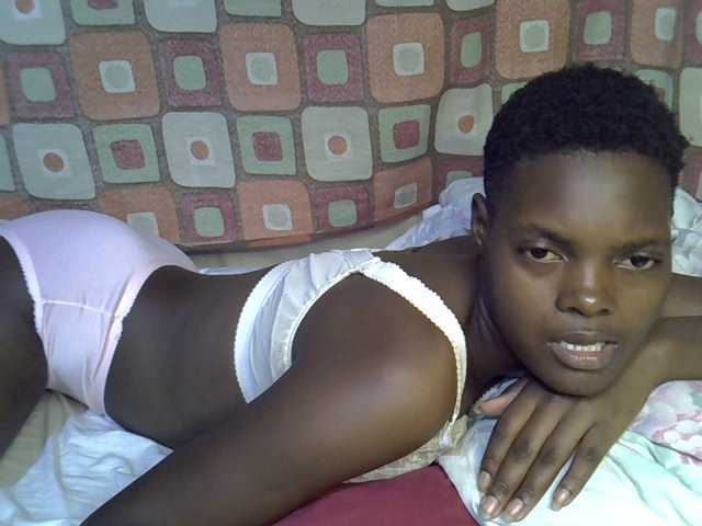 Slender-kerry live cam on BongaCams