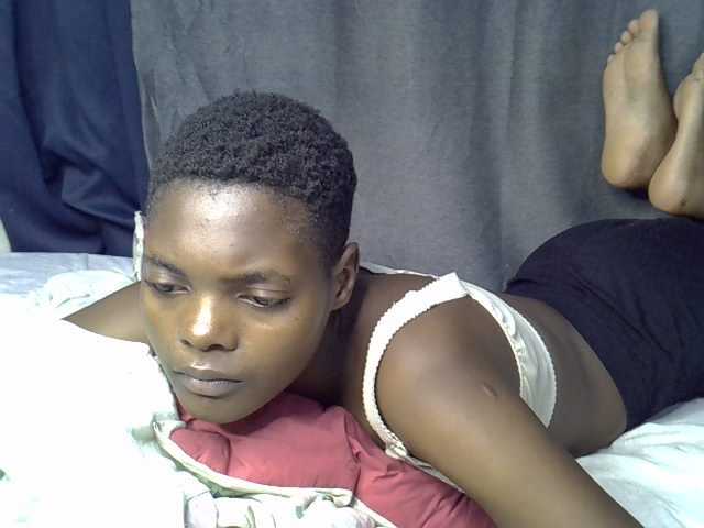 Slender-kerry live cam on BongaCams
