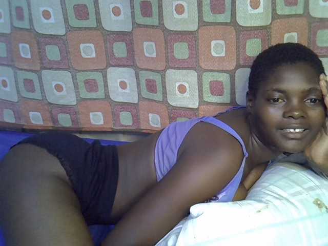 Slender-kerry live cam on BongaCams
