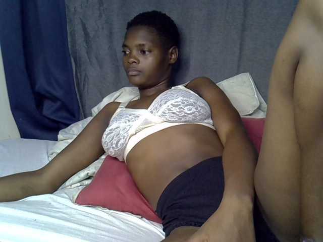 Slender-kerry live cam on BongaCams