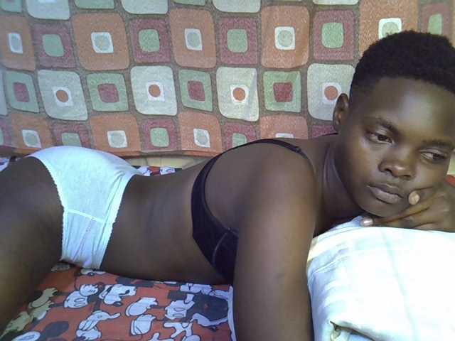 Slender-kerry live cam on BongaCams