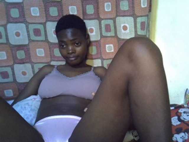 Slender-kerry live cam on BongaCams