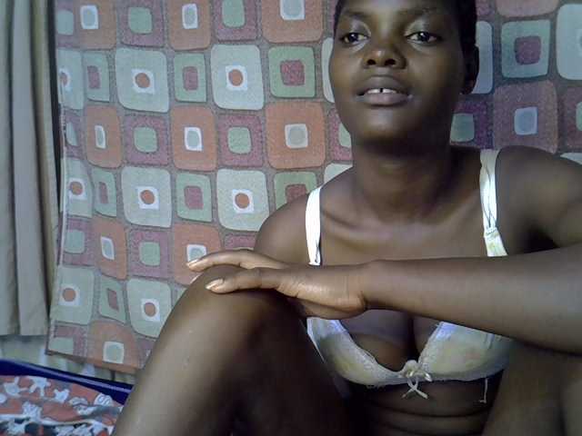 Slender-kerry live cam on BongaCams