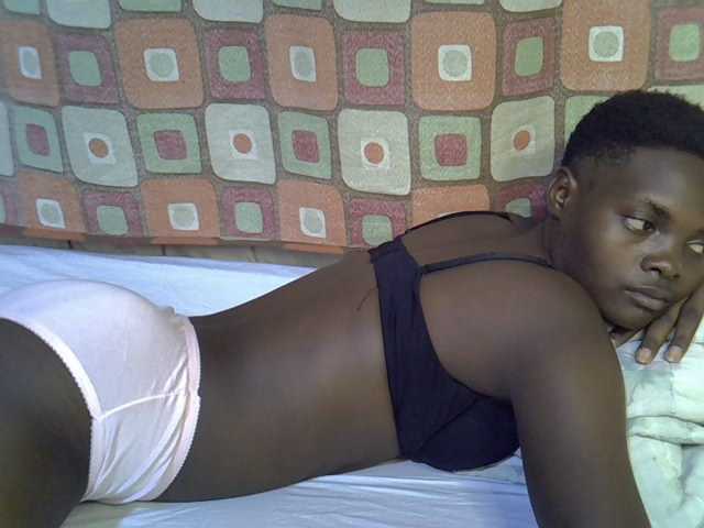 Slender-kerry live cam on BongaCams