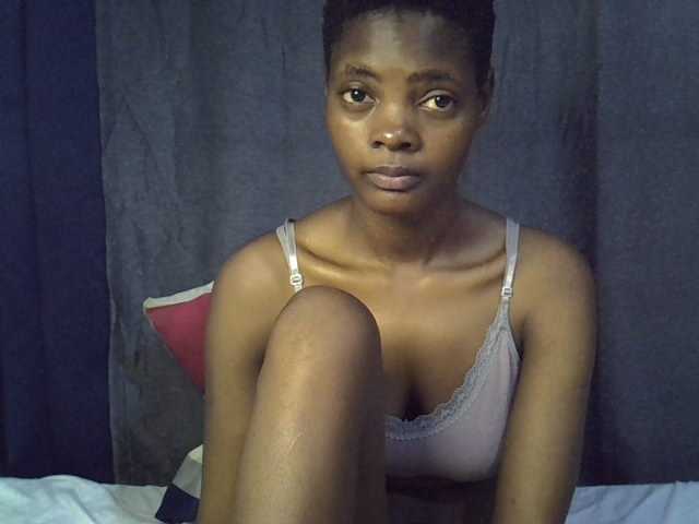 Slender-kerry live cam on BongaCams