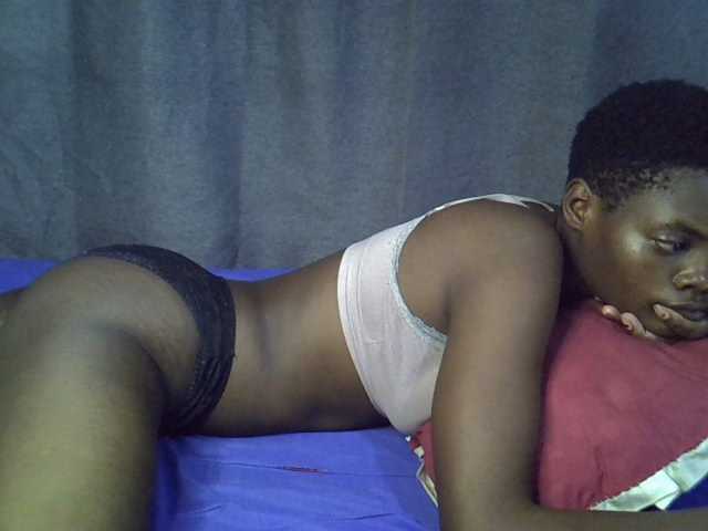 Slender-kerry live cam on BongaCams