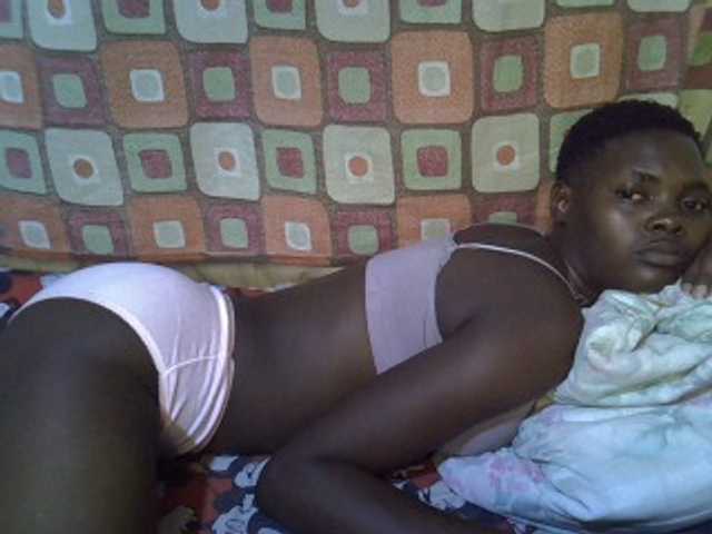 Slender-kerry live cam on BongaCams
