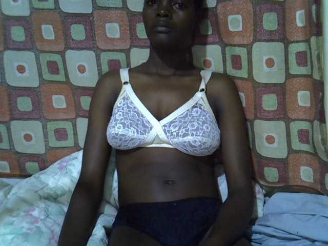 Slender-kerry live cam on BongaCams