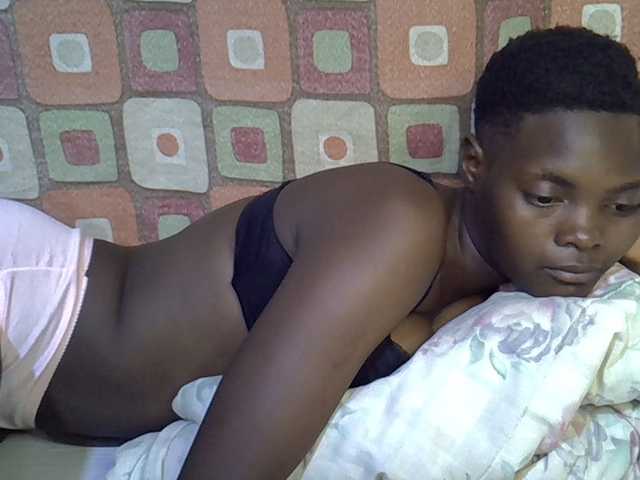 Slender-kerry live cam on BongaCams