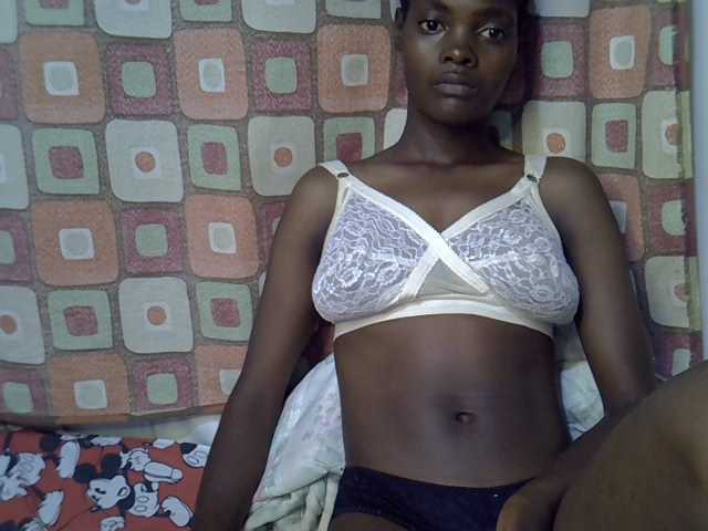 Slender-kerry live cam on BongaCams