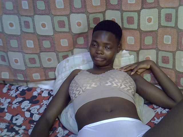 Slender-kerry live cam on BongaCams
