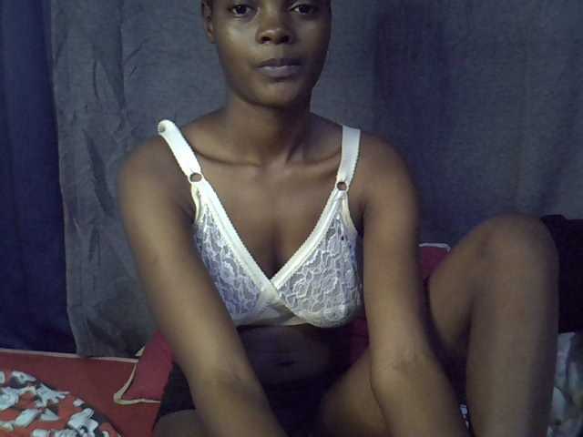 Slender-kerry live cam on BongaCams