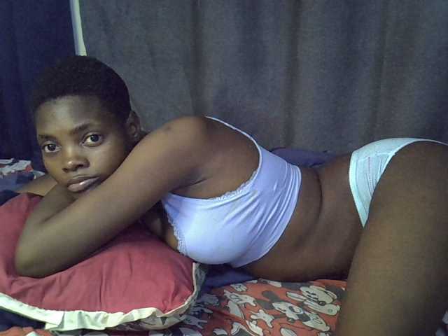 Slender-kerry live cam on BongaCams