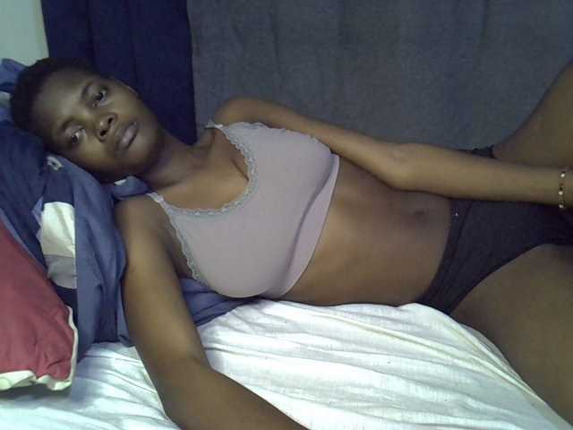 Slender-kerry live cam on BongaCams