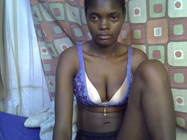 Slender-kerry live cam on BongaCams