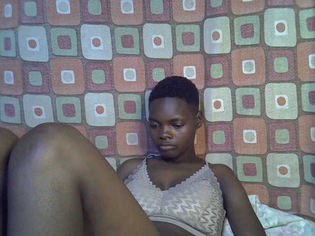 Slender-kerry live cam on BongaCams