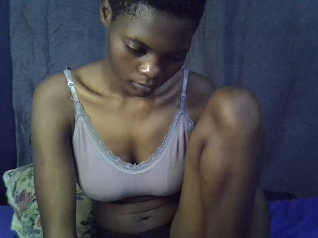 Slender-kerry live cam on BongaCams