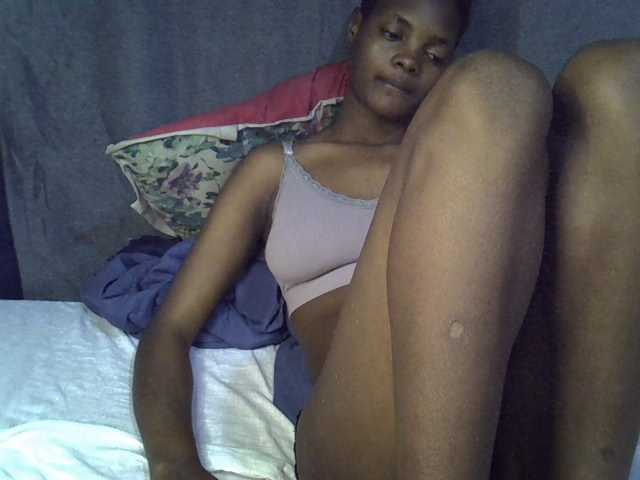 Slender-kerry live cam on BongaCams