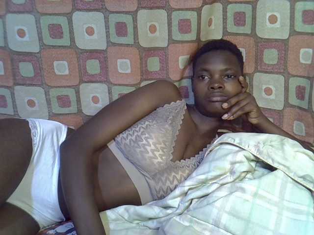 Slender-kerry live cam on BongaCams