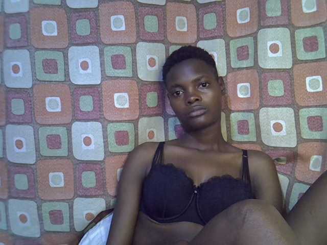 Slender-kerry live cam on BongaCams