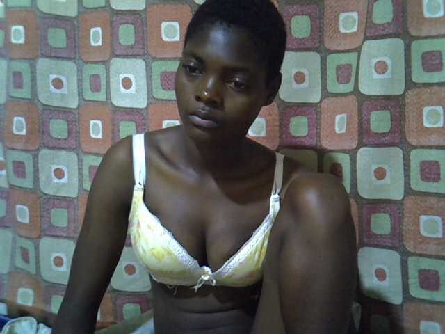 Slender-kerry live cam on BongaCams