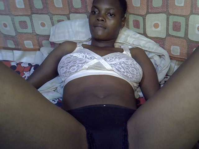 Slender-kerry live cam on BongaCams