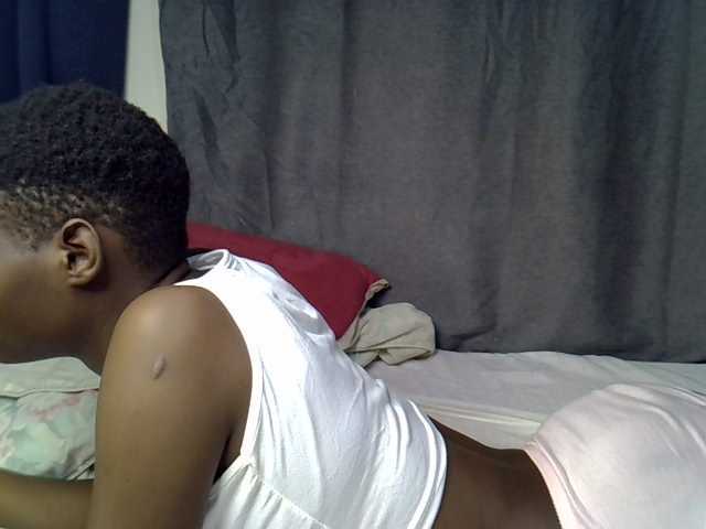 Slender-kerry live cam on BongaCams