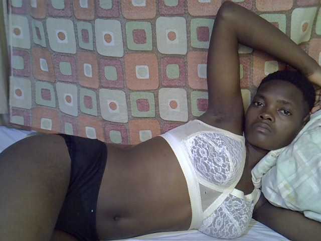 Slender-kerry live cam on BongaCams