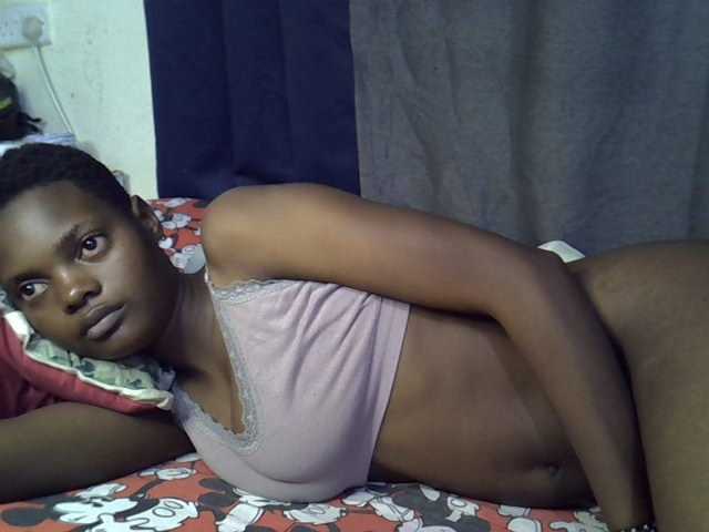 Slender-kerry live cam on BongaCams