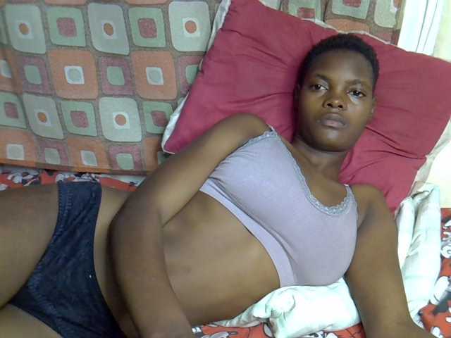 Slender-kerry live cam on BongaCams