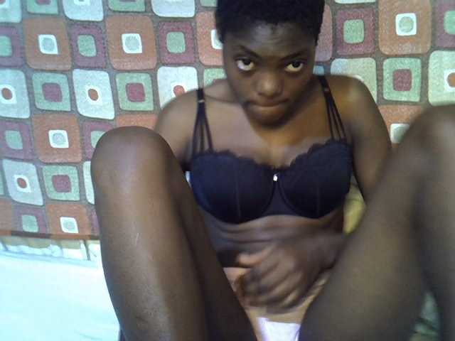 Slender-kerry live cam on BongaCams